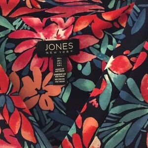 Jones New York Women's Vibrant Floral Sleeveless Blouse - Red and Blue Size L